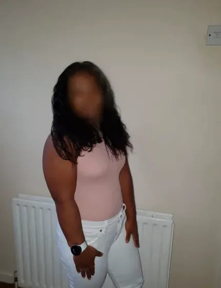 Cara, 24
