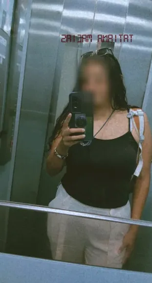 Celina, 30