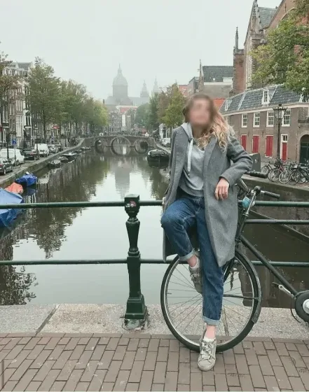Charlotte, 35