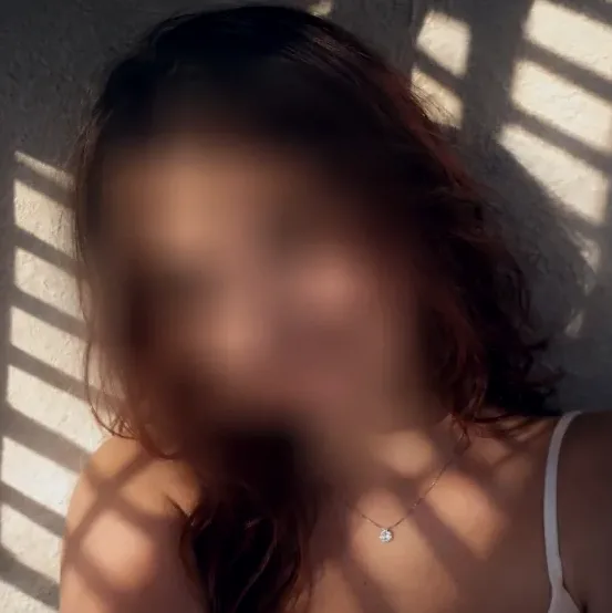 Diana, 23