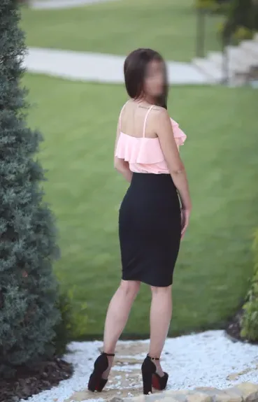 Fabienne, 27