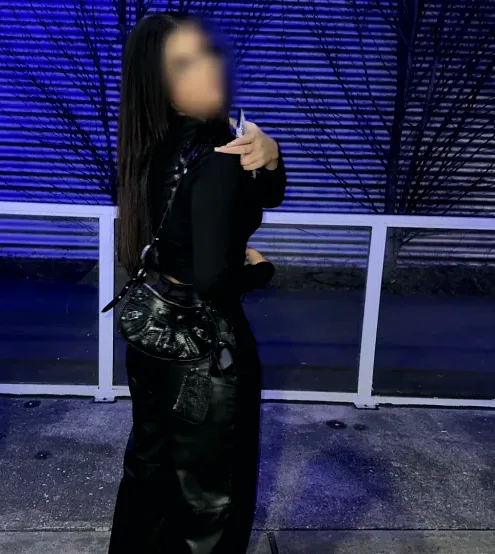 Frieda, 19