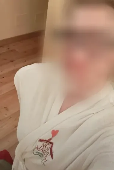 Helena, 40