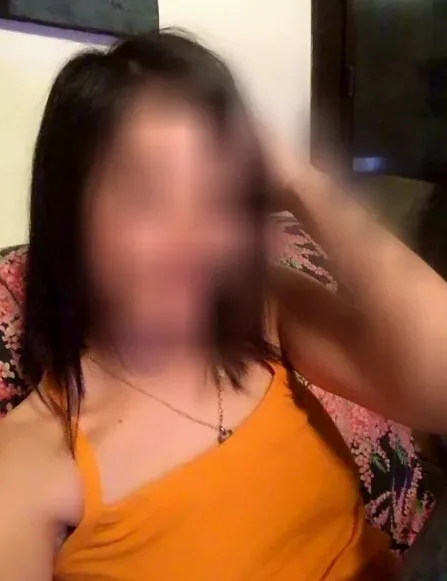 Jacqueline, 32