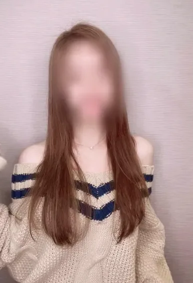 Leyla, 28