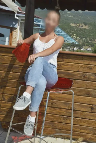 Selina, 34
