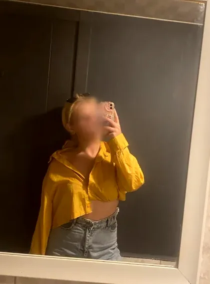 Svenja, 23