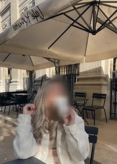 Thea, 32