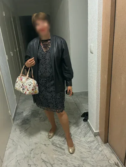 Vanessa, 37