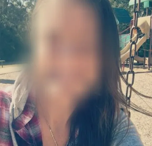 Vanessa, 39